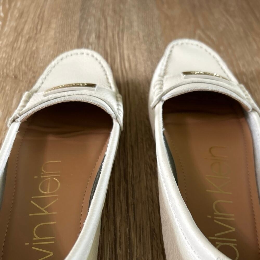 Calvin Klein Leta Cream Leather Loafers Flats Minimalist Preppy Quiet Luxury 8 - Picture 12 of 13
